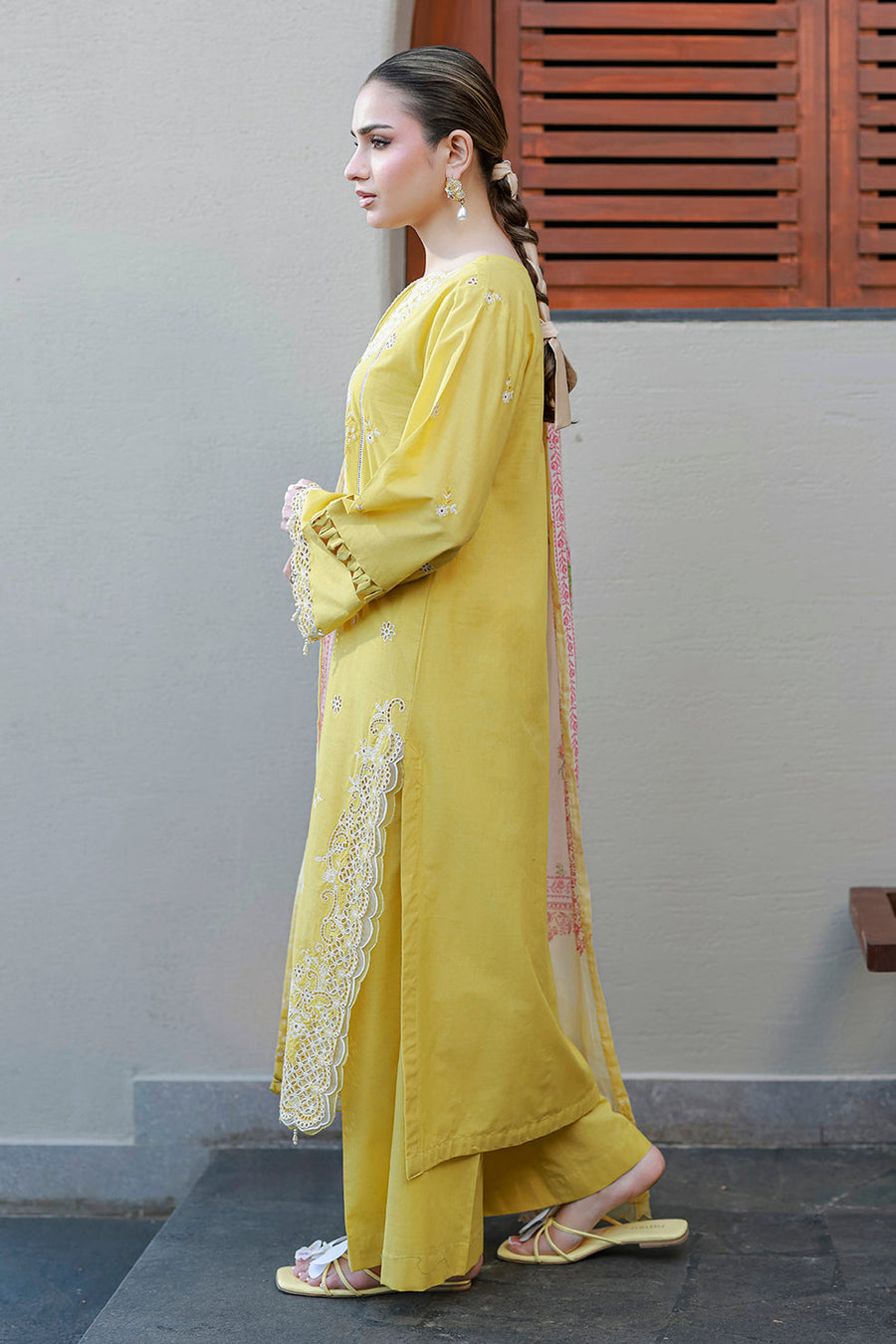 Zellbury Chikankari Embroidered Cotton Unstitched 3Pc Suit WUC26E34056