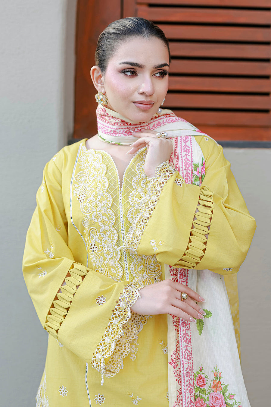 Zellbury Chikankari Embroidered Cotton Unstitched 3Pc Suit WUC26E34056