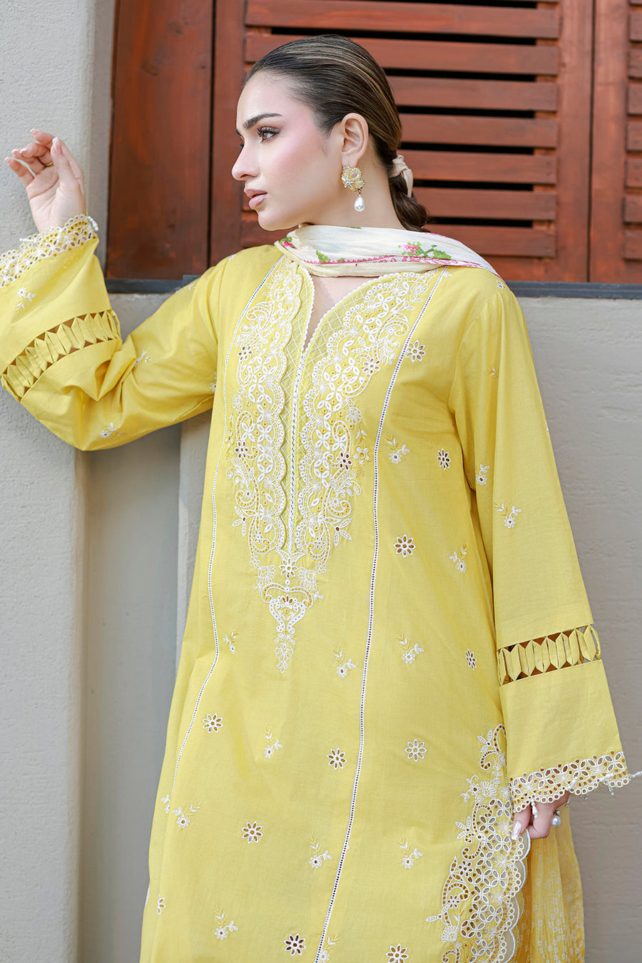 Zellbury Chikankari Embroidered Cotton Unstitched 3Pc Suit WUC26E34056