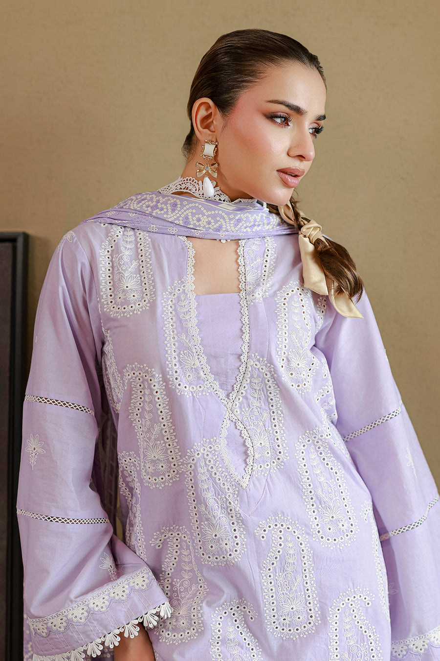 Zellbury Chikankari Embroidered Cotton Unstitched 3Pc Suit WUC26E34059
