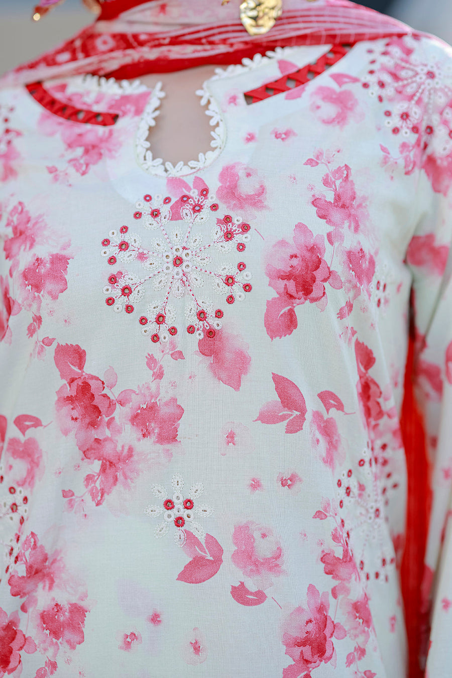Zellbury Chikankari Embroidered Cotton Unstitched 3Pc Suit WUC26E34068