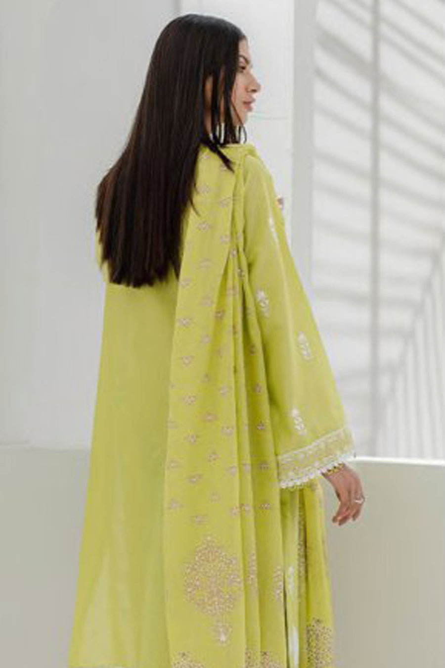Zellbury Vol-04 Embroidered Lawn Unstitched 3 Piece Suit WUS23E30281