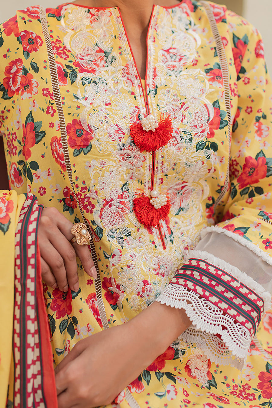 Zellbury Essential Embroidered Lawn Unstitched 2Pc Suit WUS24E21168