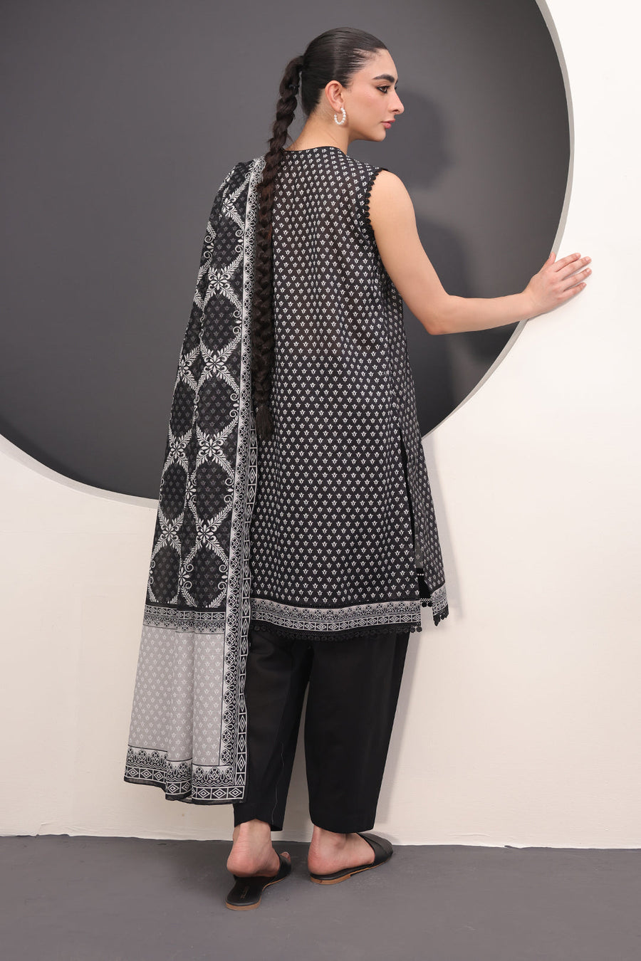 Zellbury Monochrome Embroidered Lawn Unstitched 2Pc Suit WUS24E21497