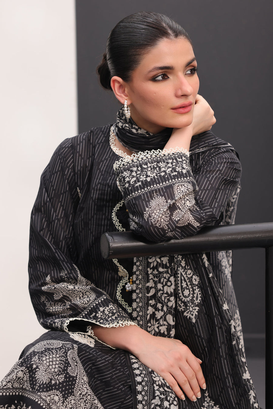Zellbury Monochrome Embroidered Lawn Unstitched 3Pc Suit WUS24E31537