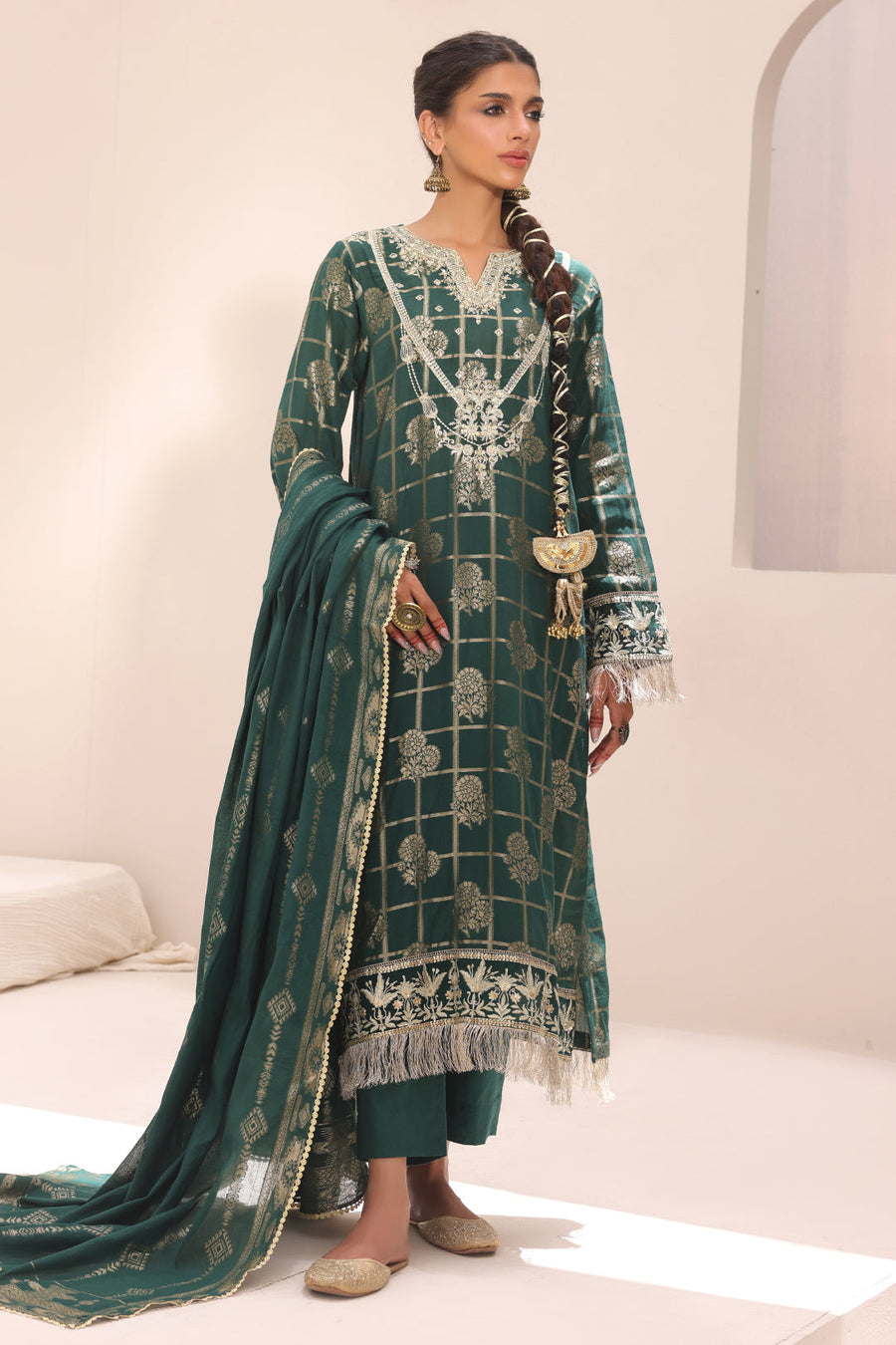 Zellbury Signature Embroidered Lawn Unstitched 3Pc Suit WUS24E31805