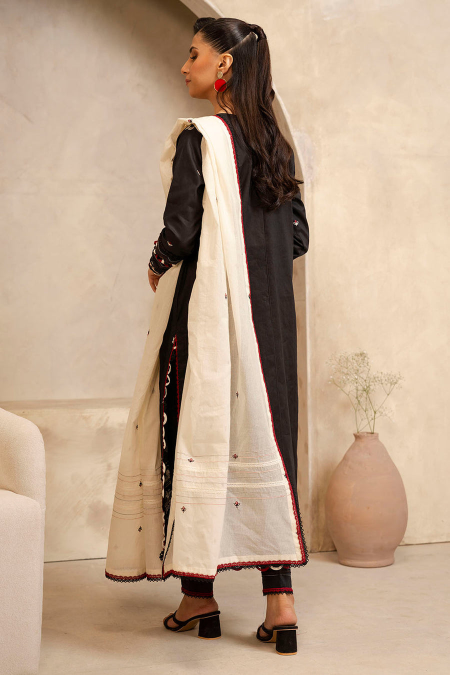 Zellbury Summer Embroidered Cambric Unstitched 3Pc Suit WUS25E30295