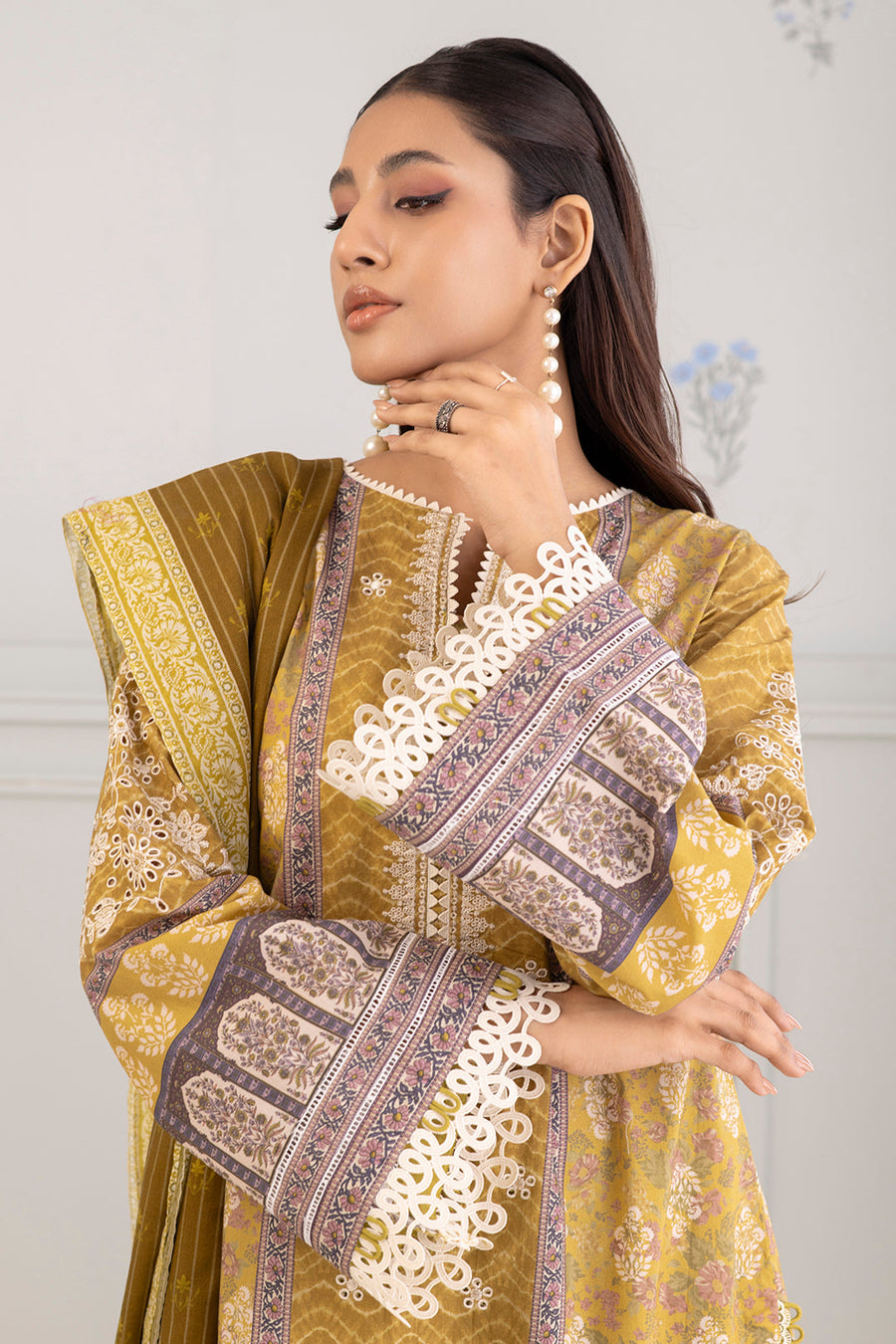 Zellbury Summer Embroidered Lawn Unstitched 3Pc Suit WUS25E30342