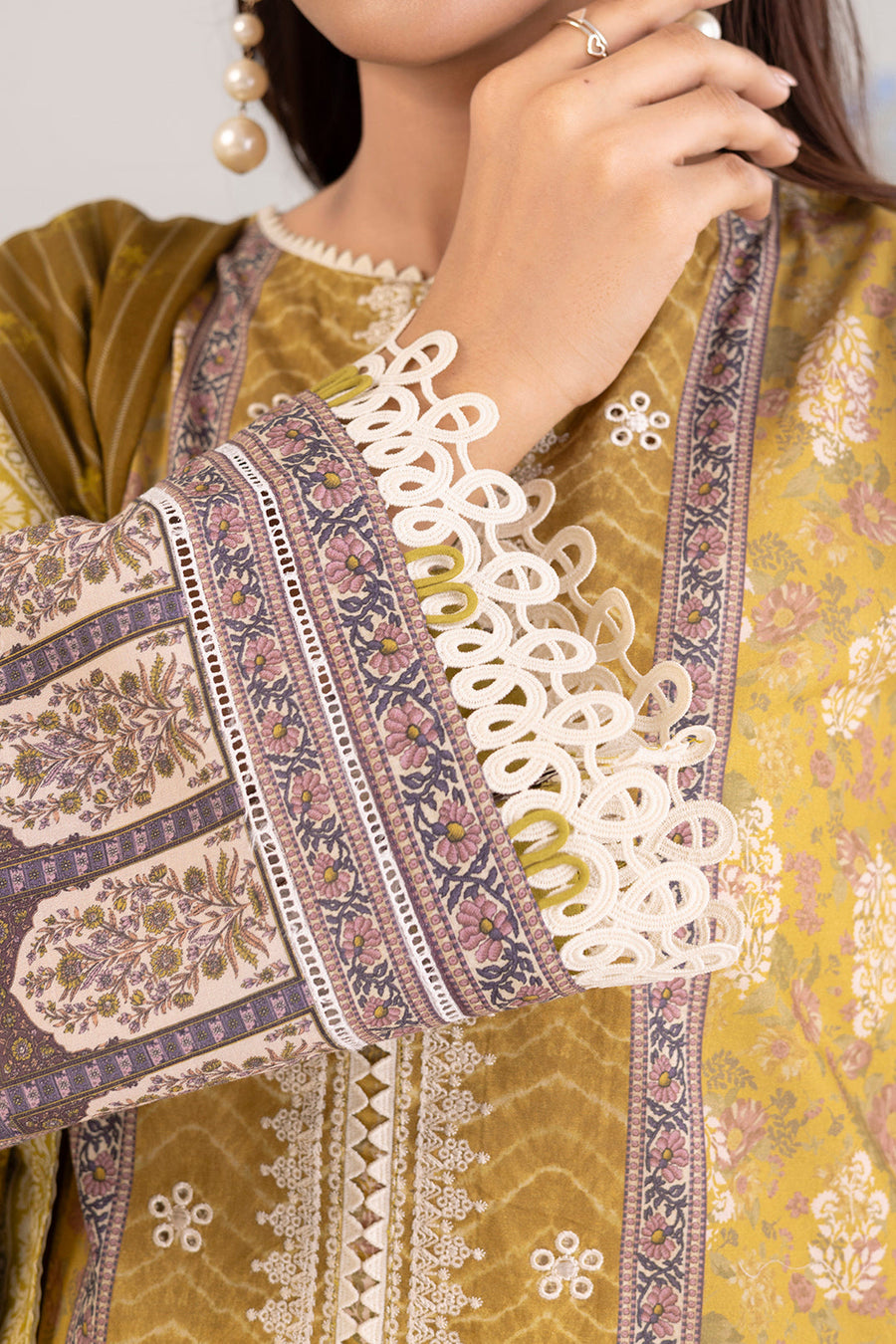 Zellbury Summer Embroidered Lawn Unstitched 3Pc Suit WUS25E30342
