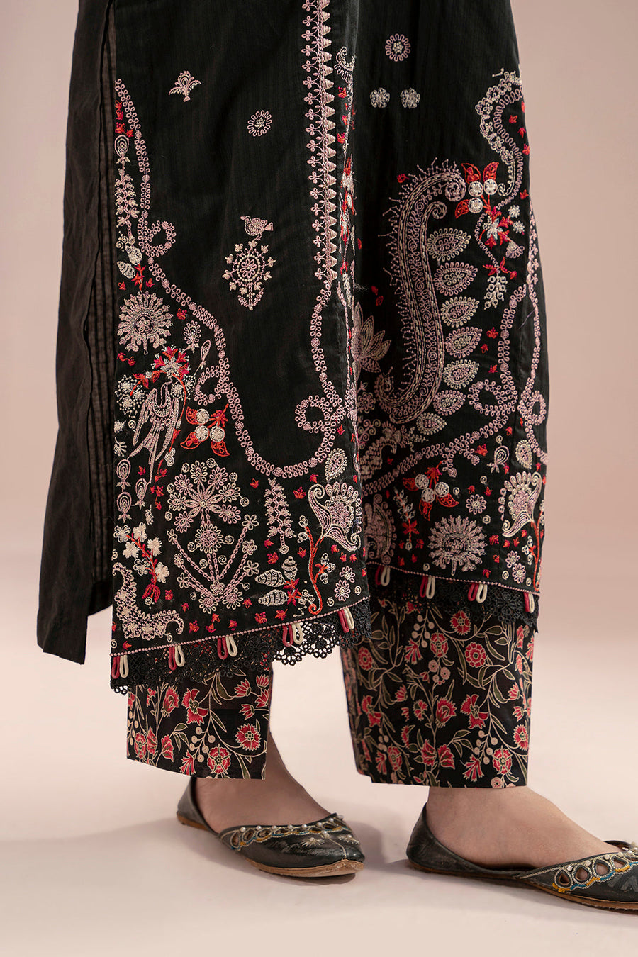 Zellbury Embroidered Cambric Unstitched 3Pc Suit WUS25E30358