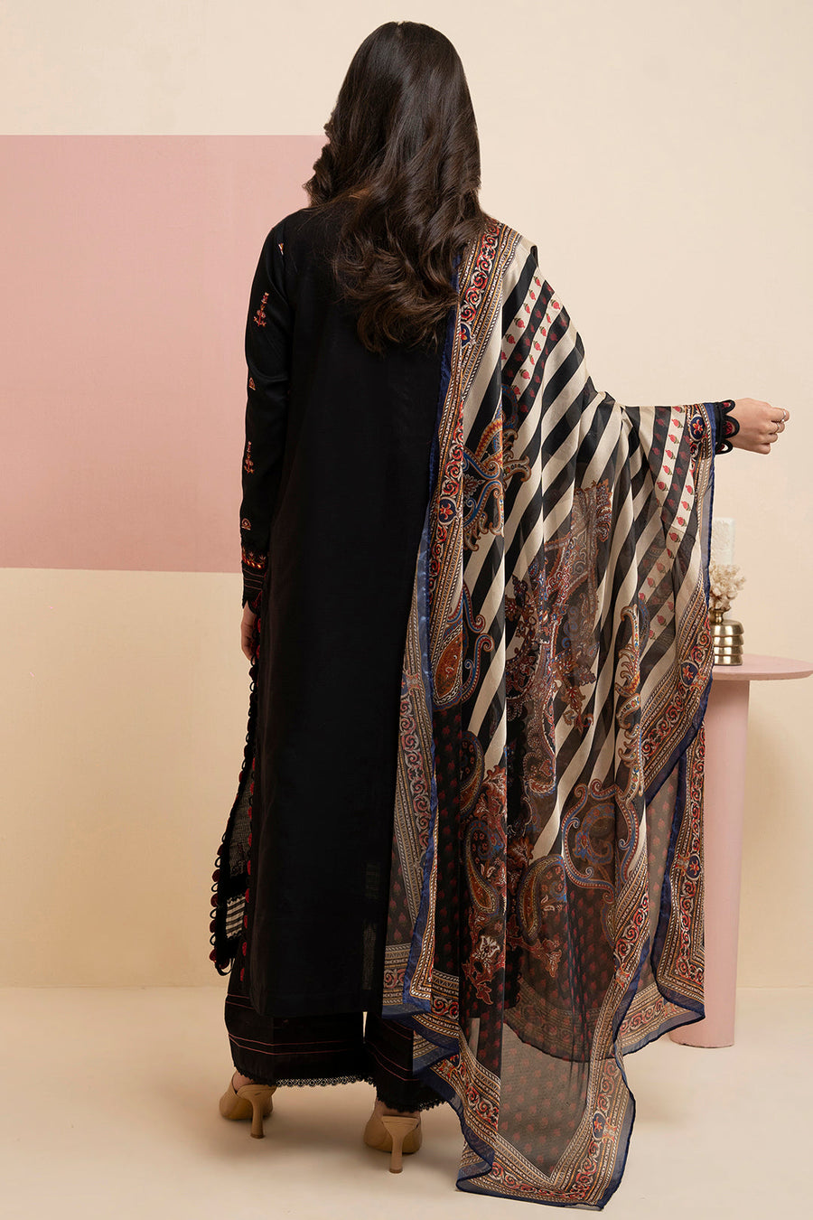 Zellbury Embroidered Lawn Unstitched 3Pc Suit WUS25E30403
