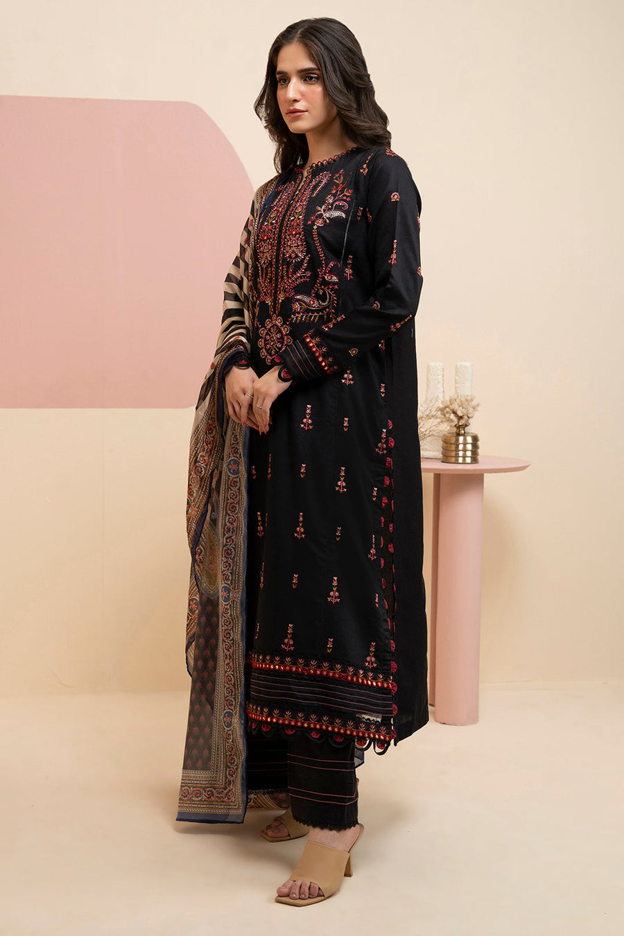 Zellbury Embroidered Lawn Unstitched 3Pc Suit WUS25E30403
