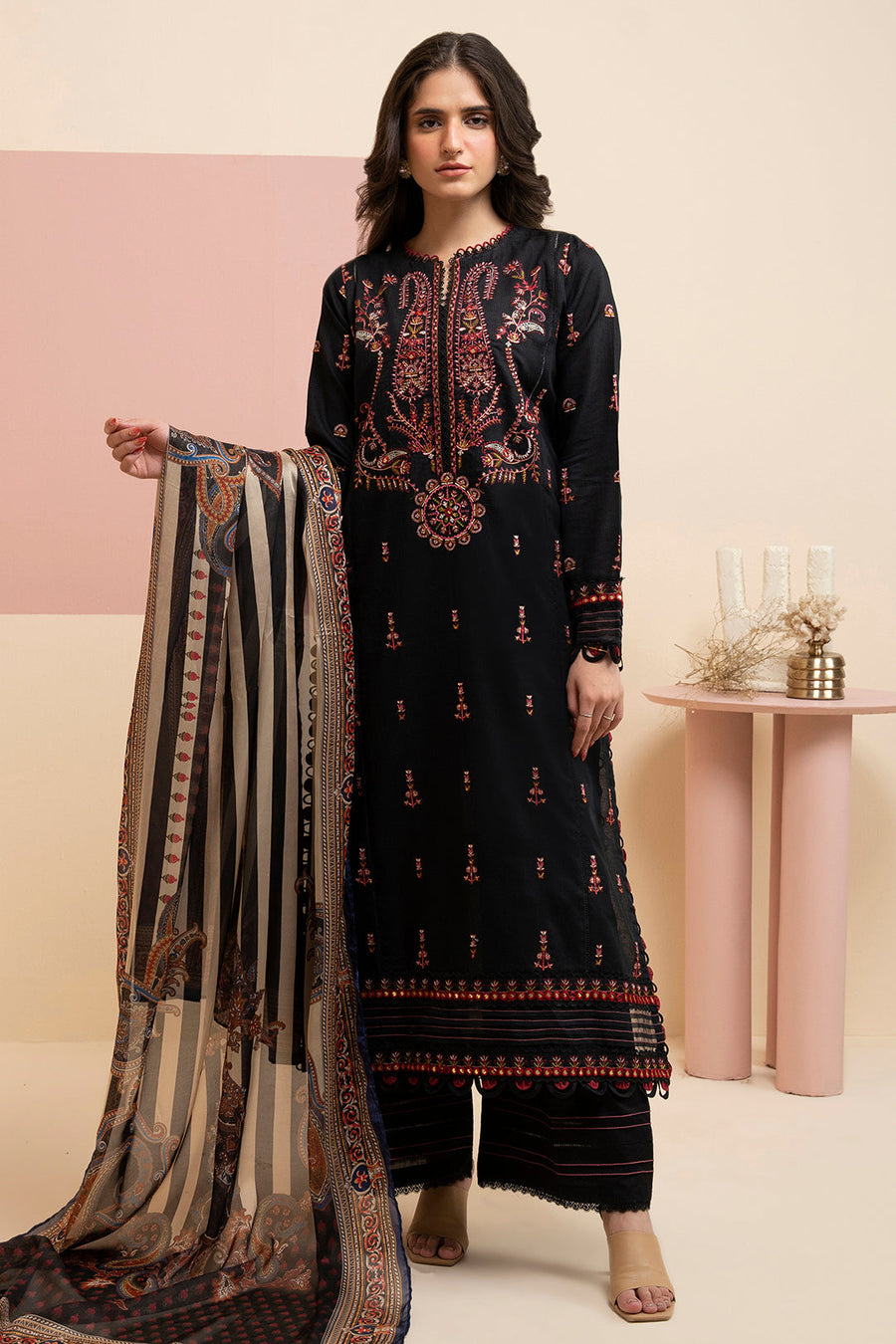 Zellbury Embroidered Lawn Unstitched 3Pc Suit WUS25E30403