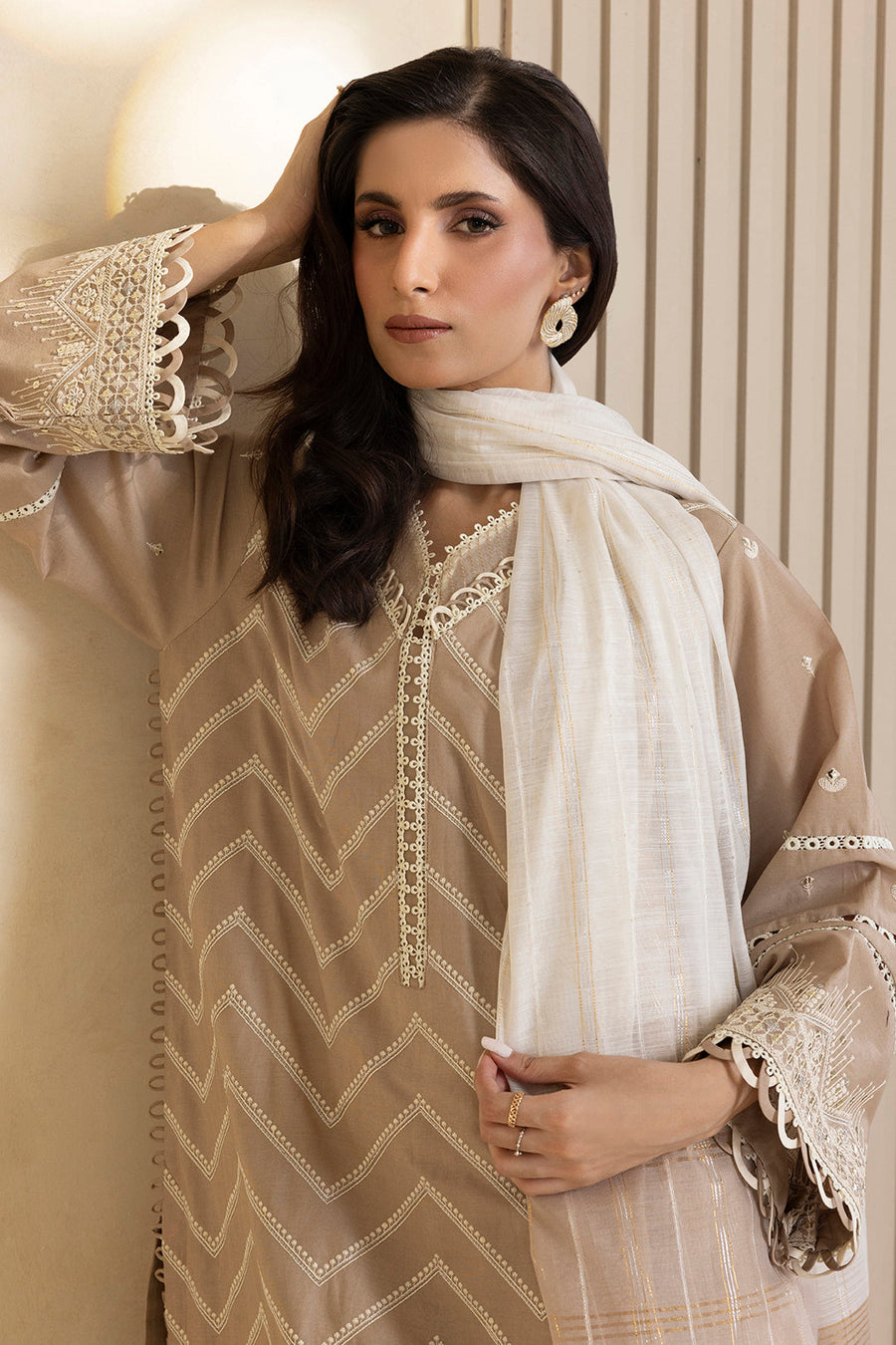 Zellbury Summer Embroidered Lawn Unstitched 3Pc Suit WUC25E34008
