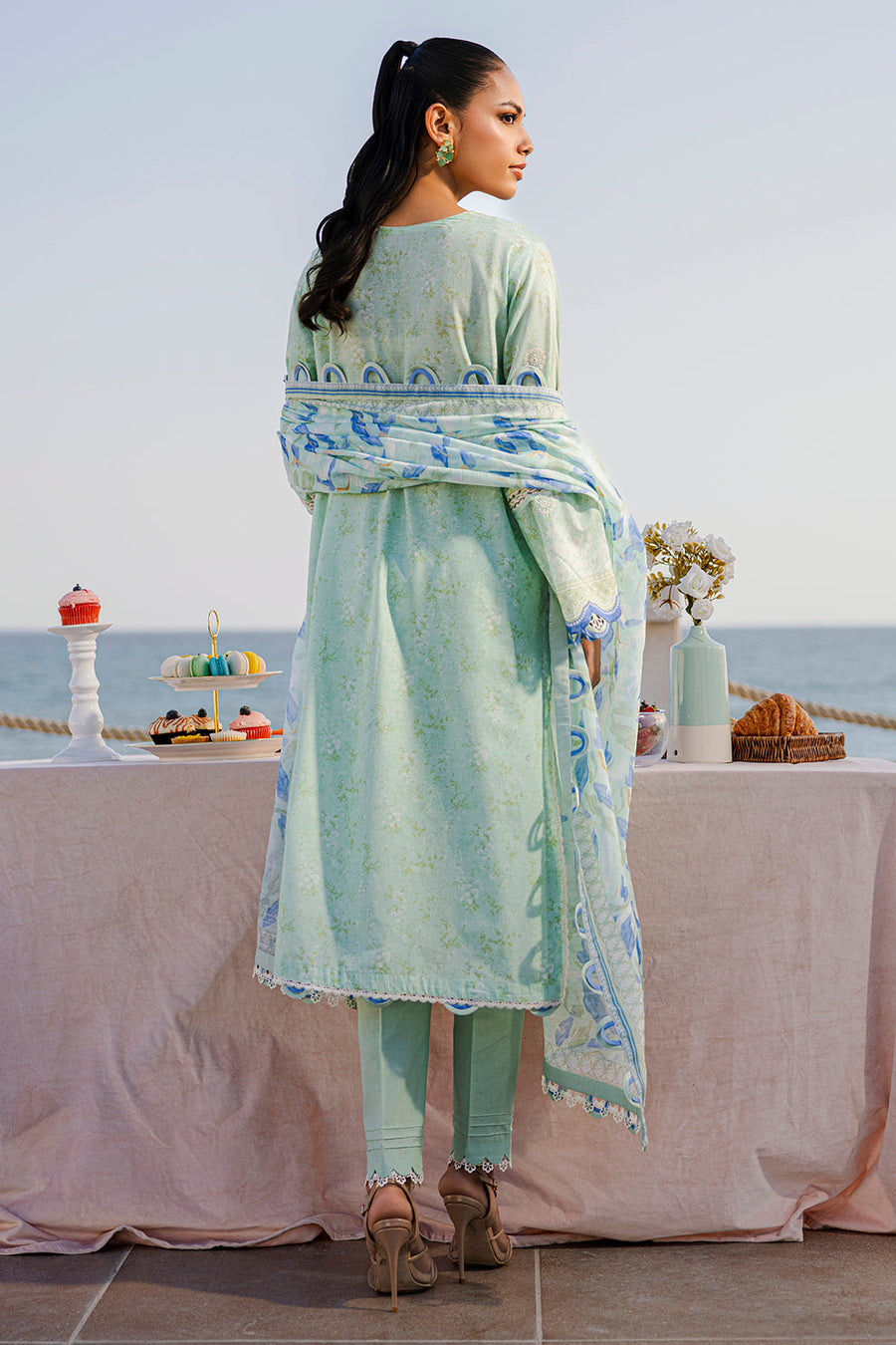 Zellbury Chikankari Embroidered Lawn Unstitched 3Pc Suit WUS25E30529