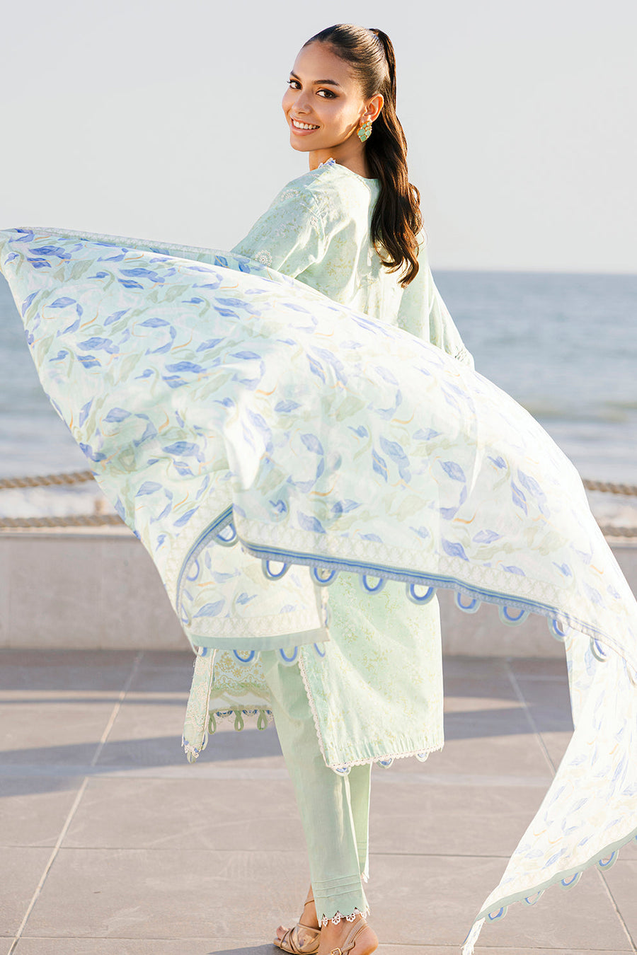 Zellbury Chikankari Embroidered Lawn Unstitched 3Pc Suit WUS25E30529