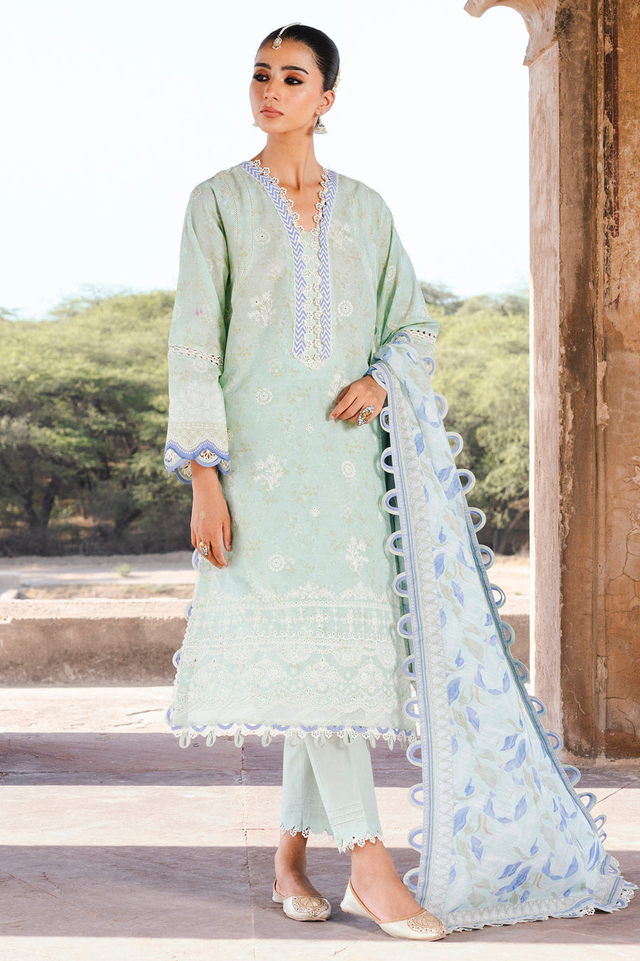 Zellbury Chikankari Embroidered Lawn Unstitched 3Pc Suit WUS25E30529
