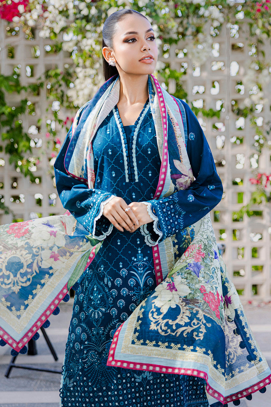 Zellbury Chikankari Embroidered Lawn Unstitched 3Pc Suit WUS25E30806