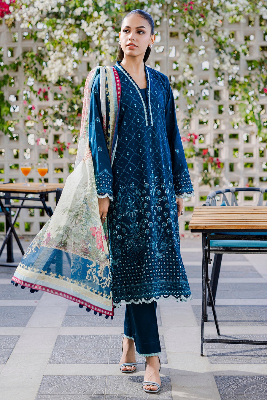 Zellbury Chikankari Embroidered Lawn Unstitched 3Pc Suit WUS25E30806