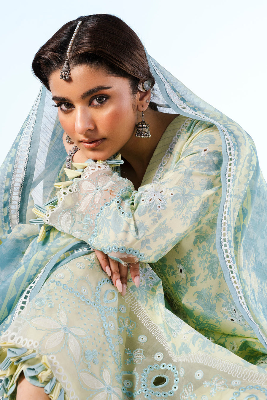 Zellbury Chikankari Embroidered Lawn Unstitched 3Pc Suit WUS25E30809