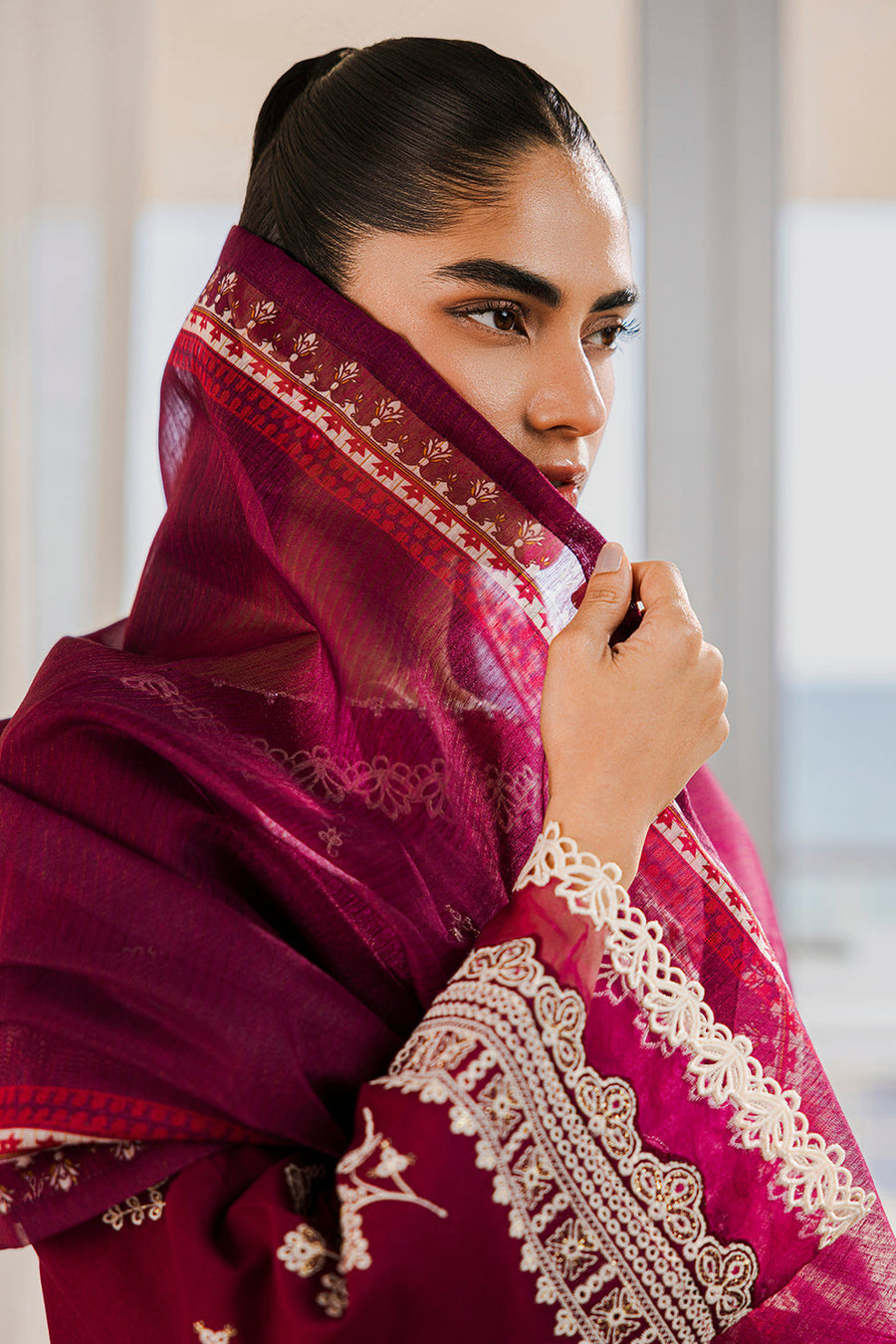 Zellbury Chikankari Embroidered Lawn Unstitched 3Pc Suit WUS25E30810