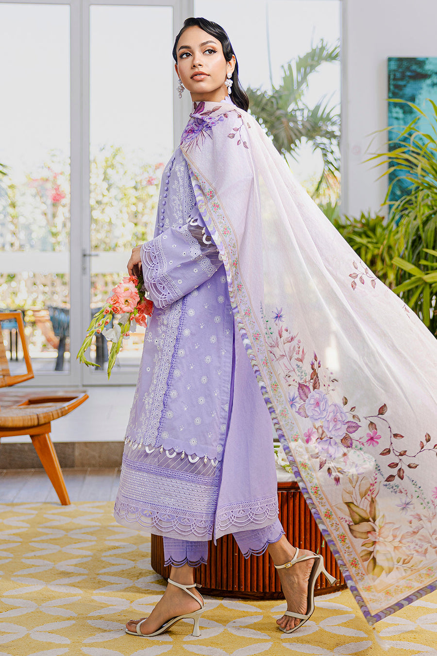 Zellbury Chikankari Embroidered Lawn Unstitched 3Pc Suit WUS25E30811