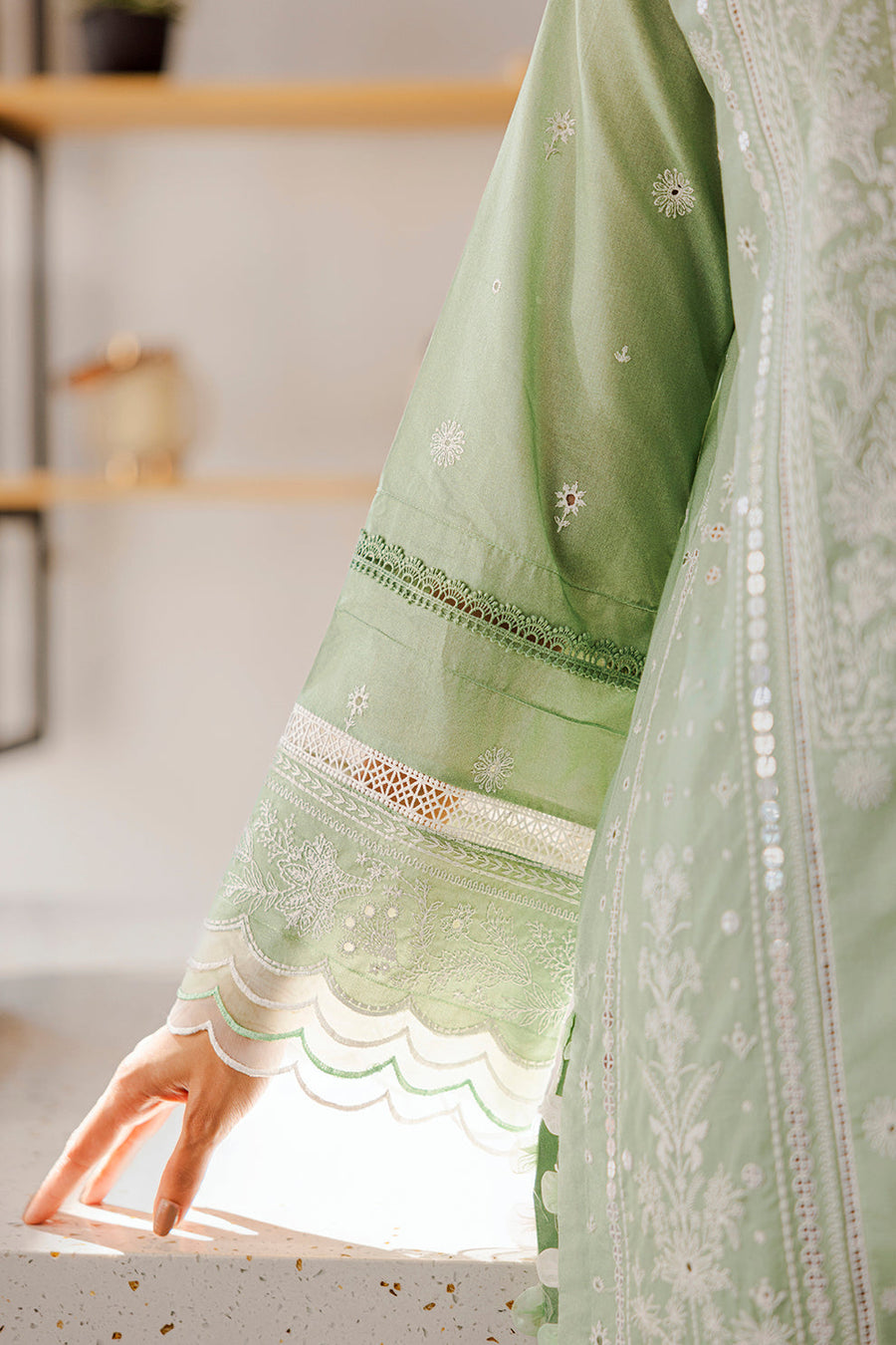 Zellbury Chikankari Embroidered Lawn Unstitched 3Pc Suit WUS25E30812
