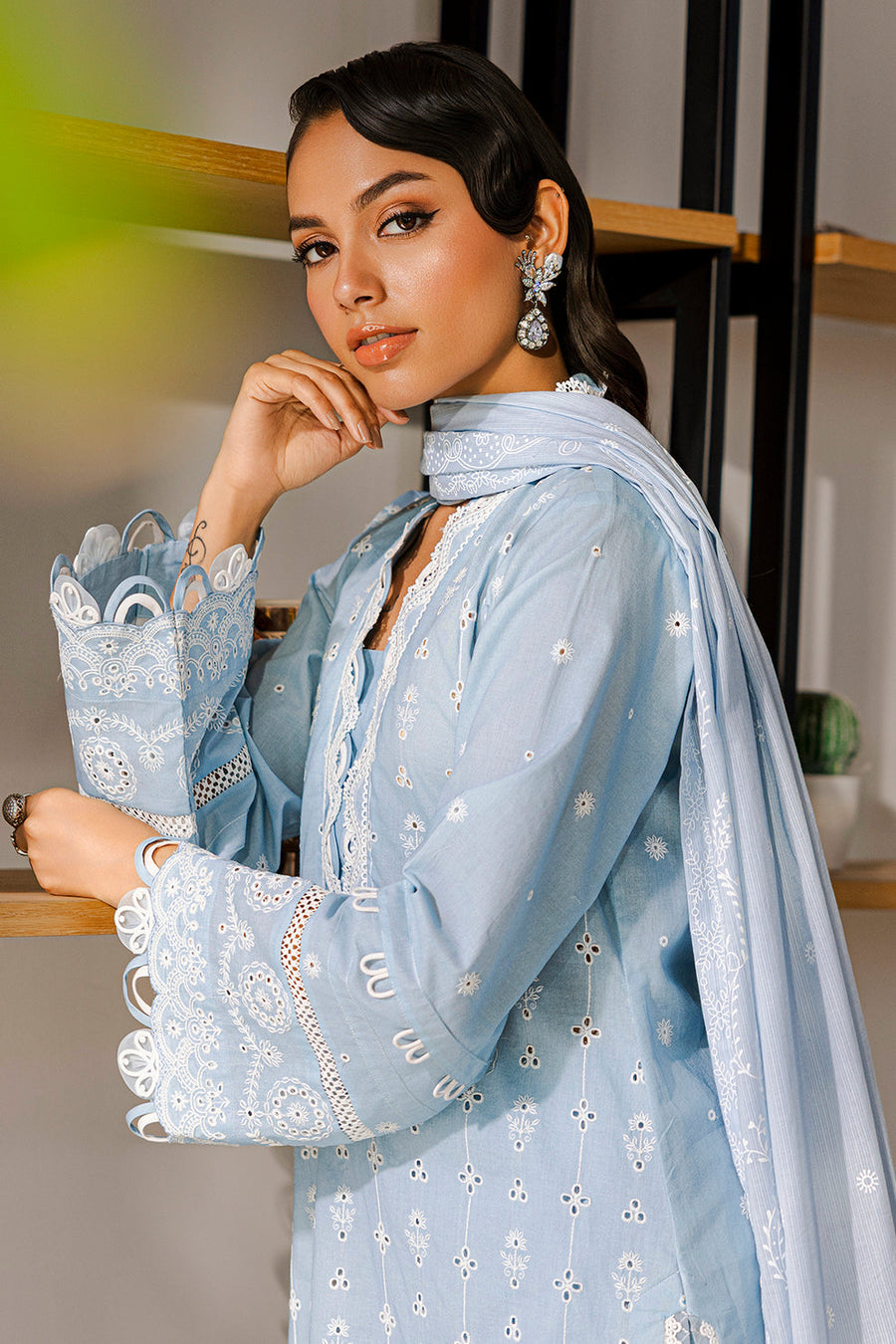 Zellbury Chikankari Embroidered Lawn Unstitched 3Pc Suit WUS25E30814