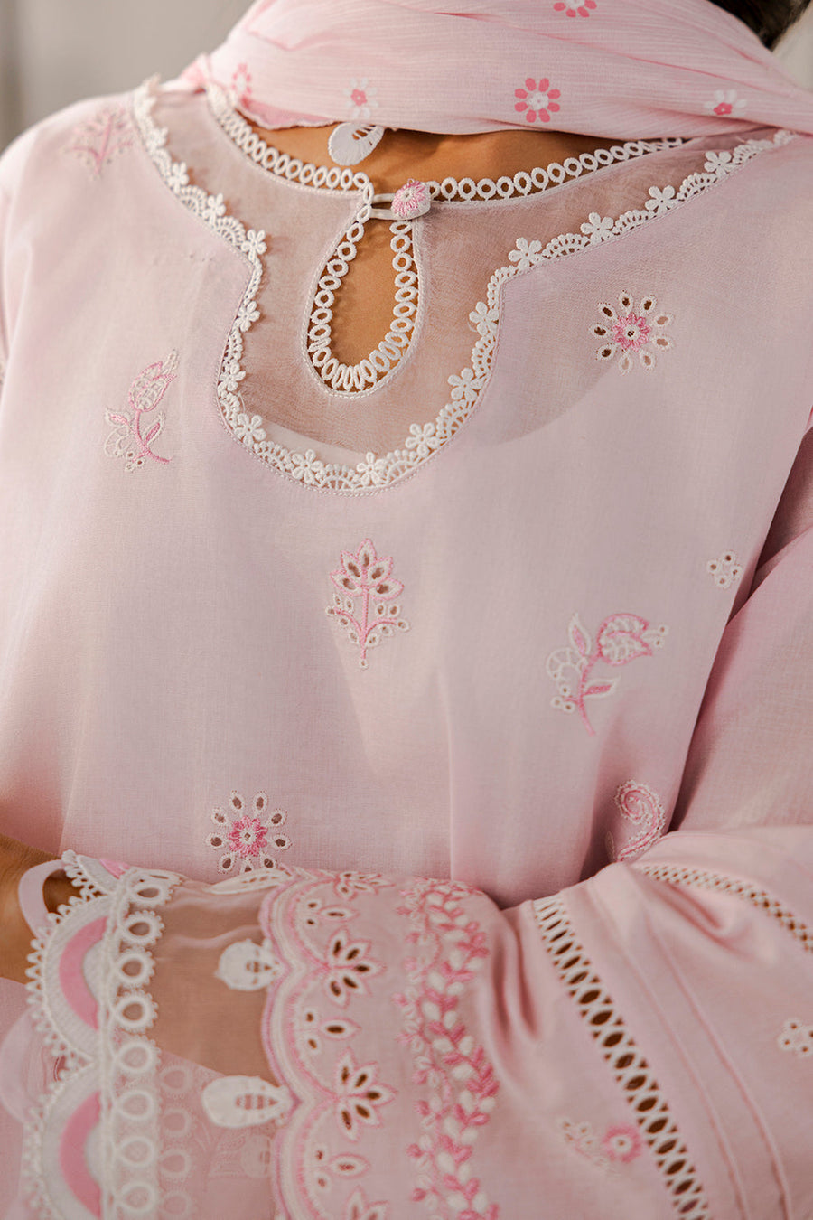 Zellbury Chikankari Embroidered Lawn Unstitched 3Pc Suit WUS25E30807