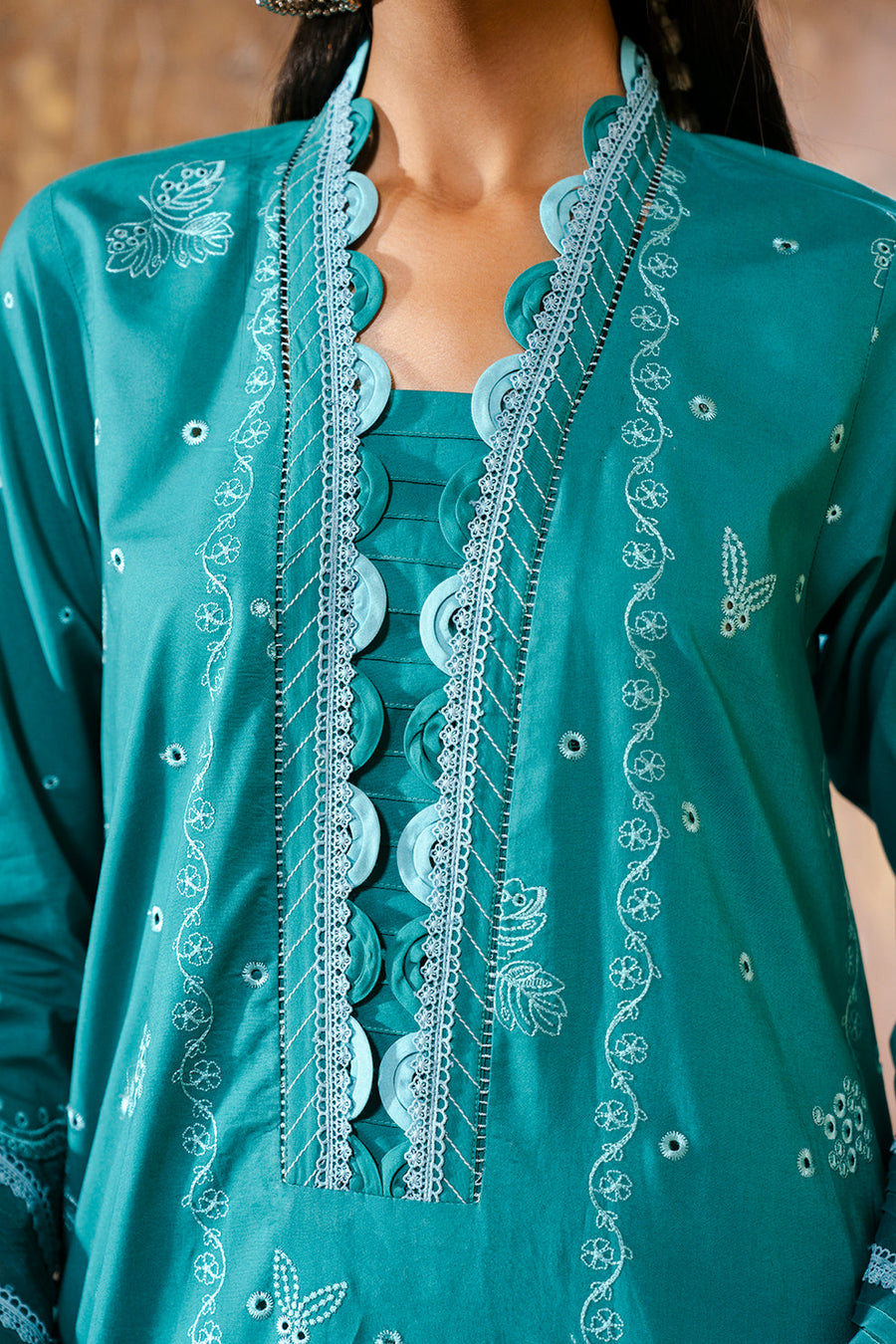 Zellbury Chikankari Embroidered Lawn Unstitched 3Pc Suit WUS25E30823