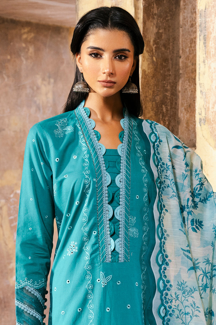 Zellbury Chikankari Embroidered Lawn Unstitched 3Pc Suit WUS25E30823