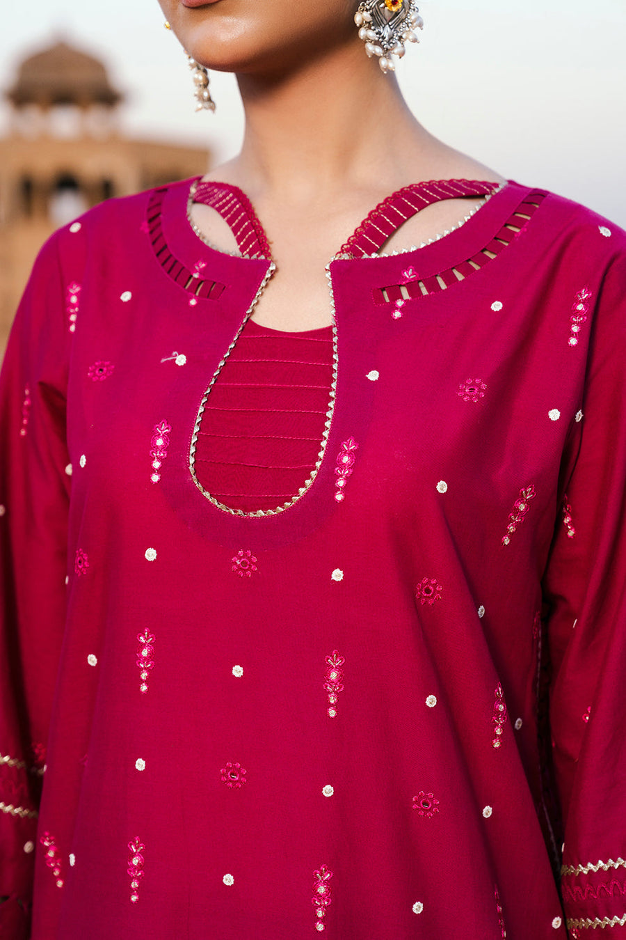 Zellbury Chikankari Embroidered Lawn Unstitched 3Pc Suit WUS25E30824