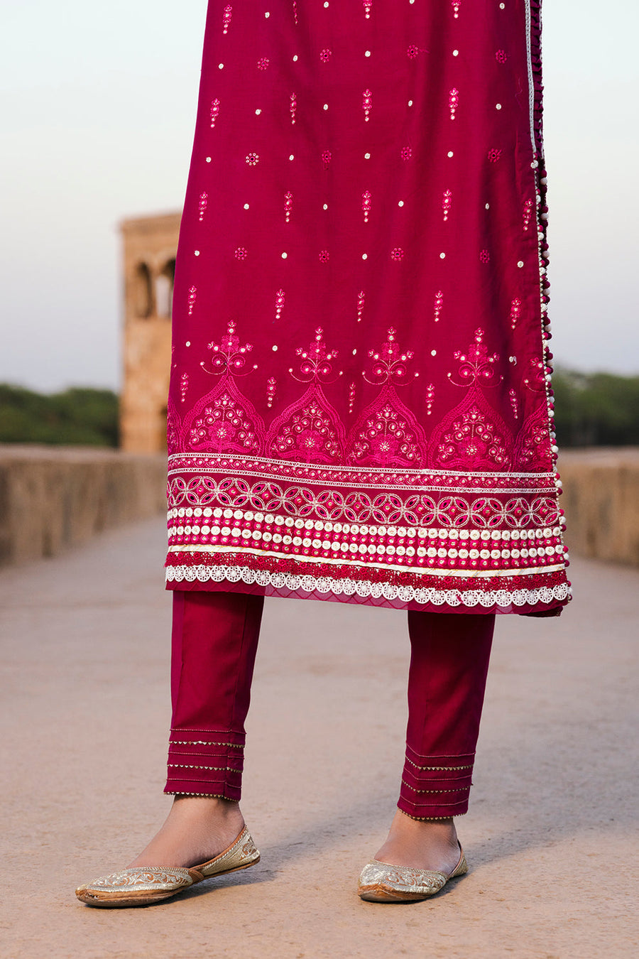 Zellbury Chikankari Embroidered Lawn Unstitched 3Pc Suit WUS25E30824