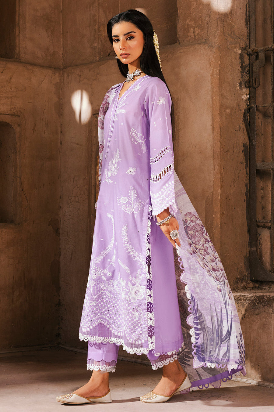 Zellbury Chikankari Embroidered Lawn Unstitched 3Pc Suit WUS25E30827