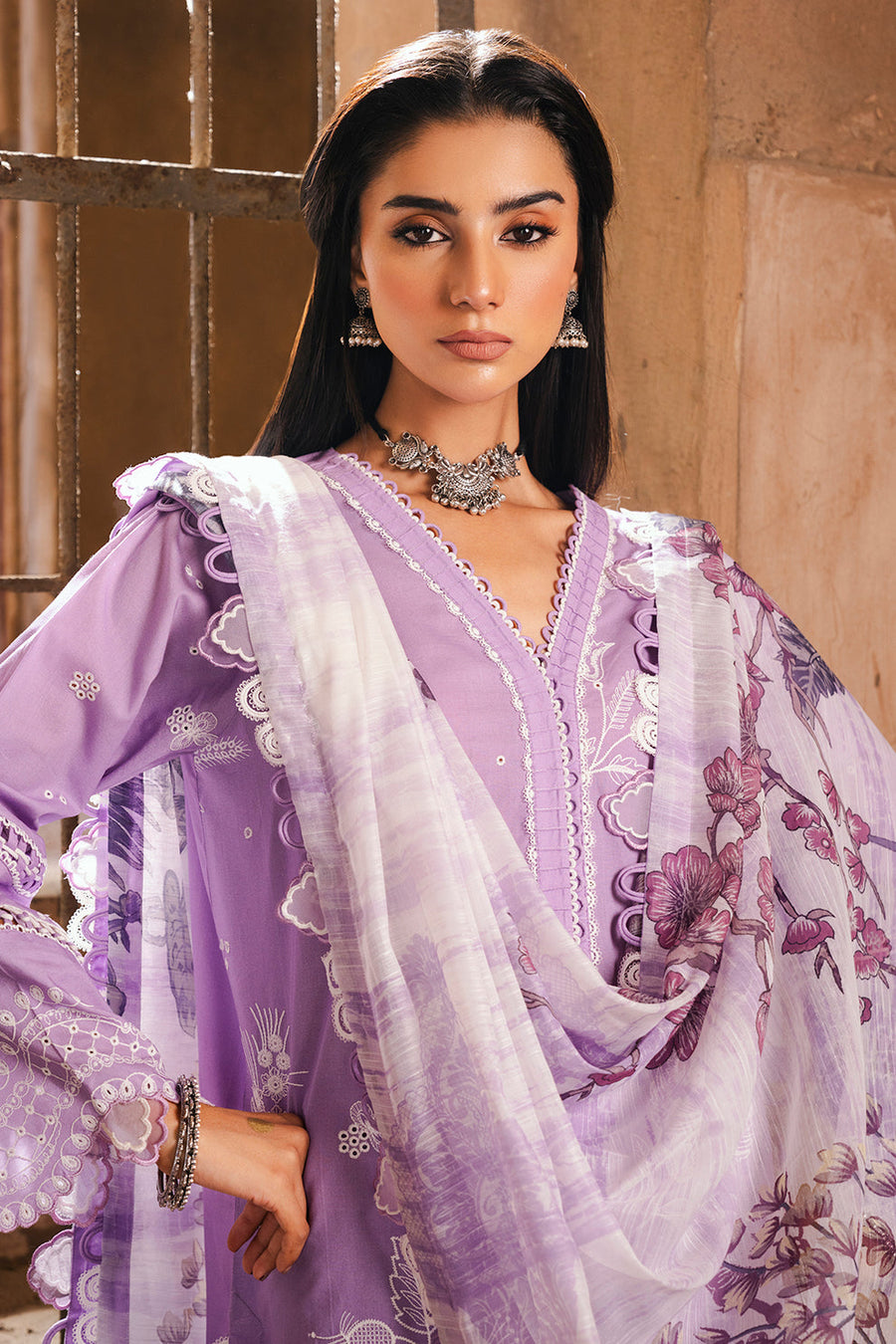 Zellbury Chikankari Embroidered Lawn Unstitched 3Pc Suit WUS25E30827