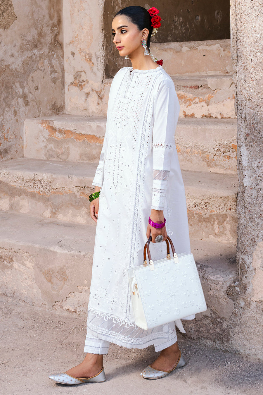 Zellbury Chikankari Embroidered Lawn Unstitched 3Pc Suit WUS25E30831