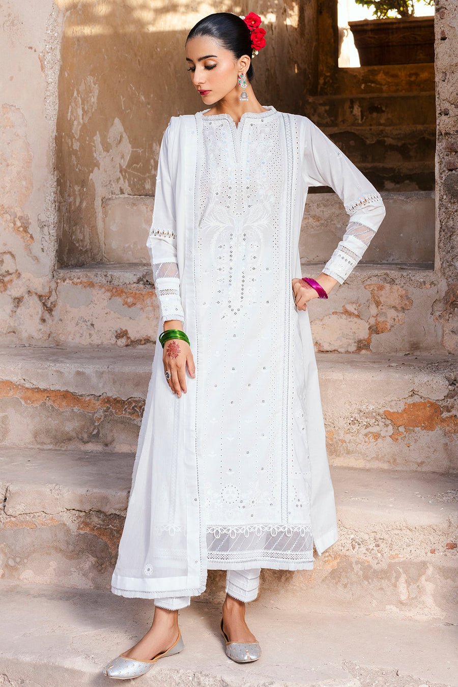 Zellbury Chikankari Embroidered Lawn Unstitched 3Pc Suit WUS25E30831