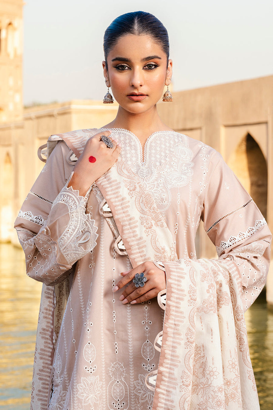 Zellbury Chikankari Embroidered Lawn Unstitched 3Pc Suit WUS25E30833