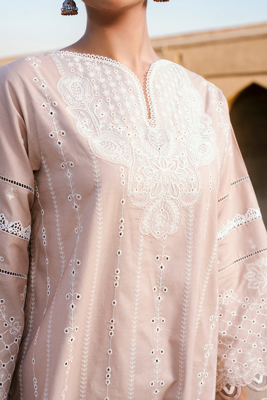 Zellbury Chikankari Embroidered Lawn Unstitched 3Pc Suit WUS25E30833