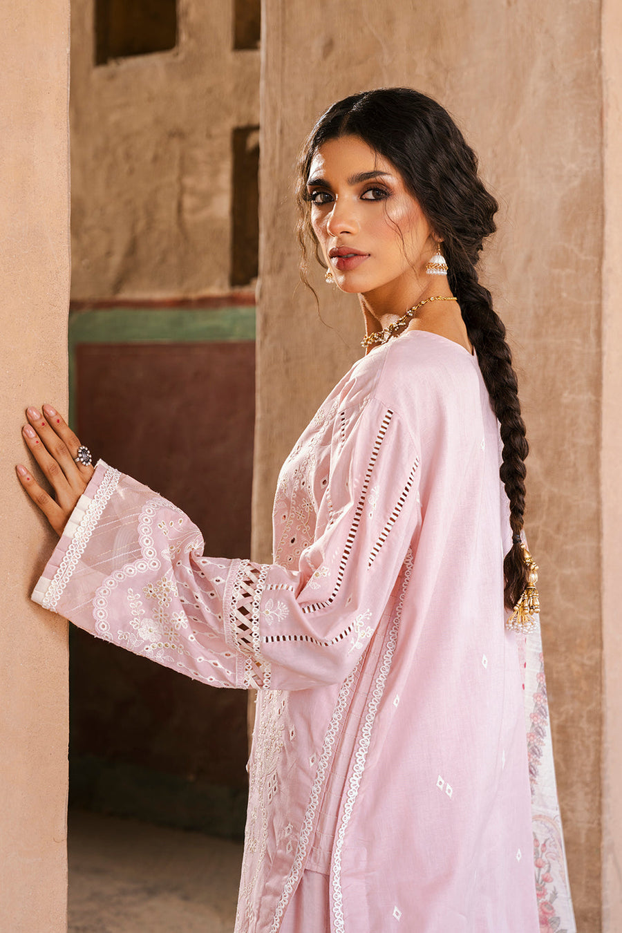 Zellbury Chikankari Embroidered Lawn Unstitched 3Pc Suit WUS25E30836