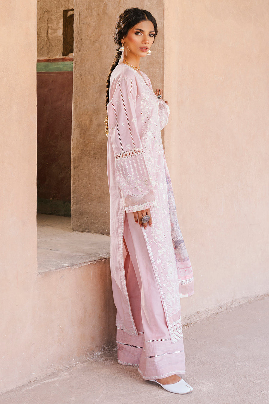 Zellbury Chikankari Embroidered Lawn Unstitched 3Pc Suit WUS25E30836