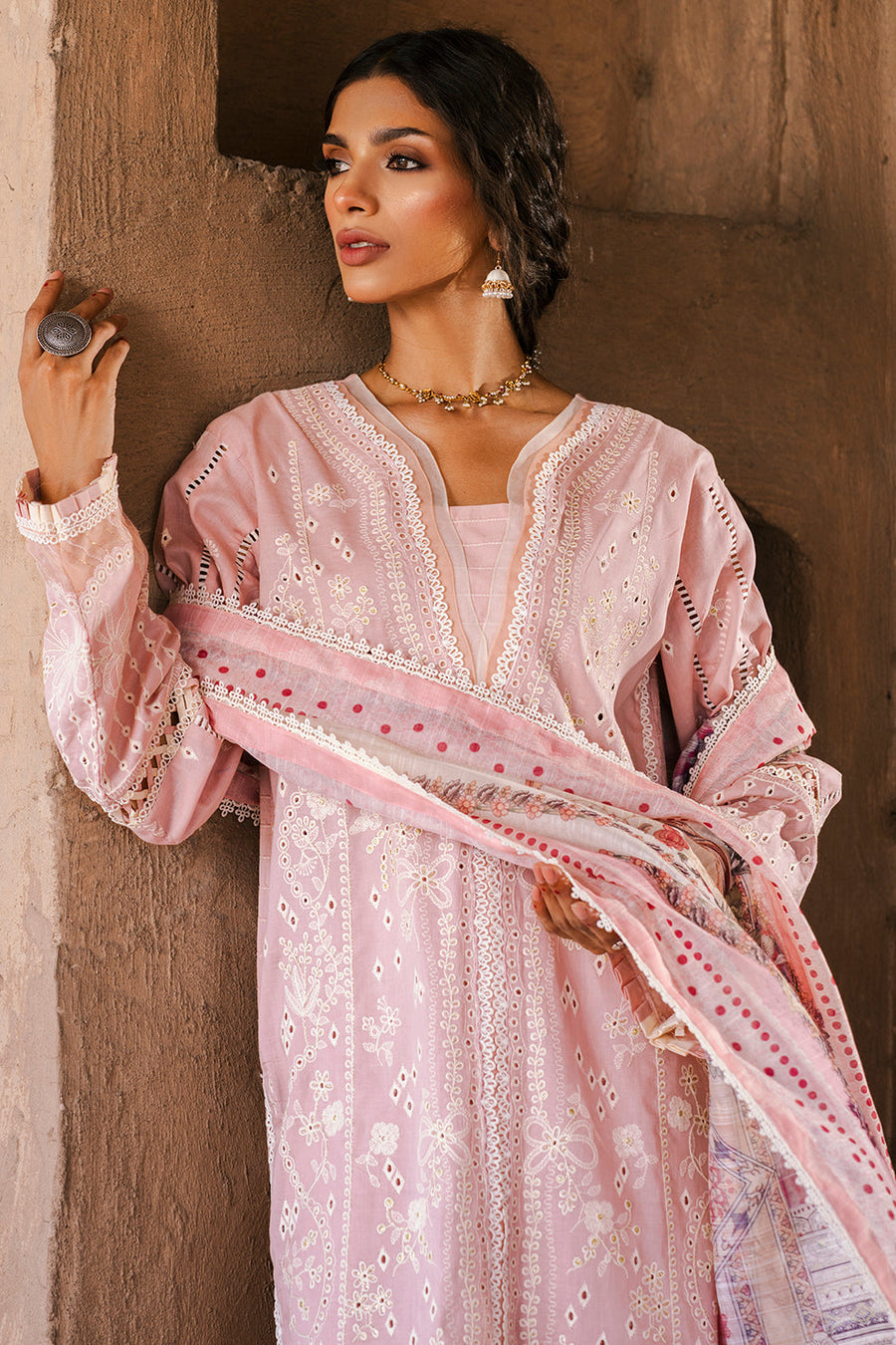 Zellbury Chikankari Embroidered Lawn Unstitched 3Pc Suit WUS25E30836