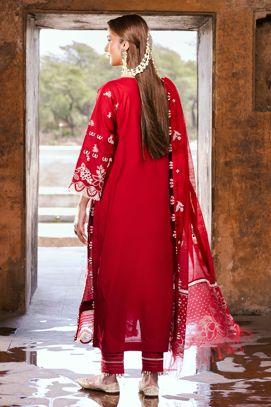Zellbury Chikankari Embroidered Lawn Unstitched 3Pc Suit WUS25E30837