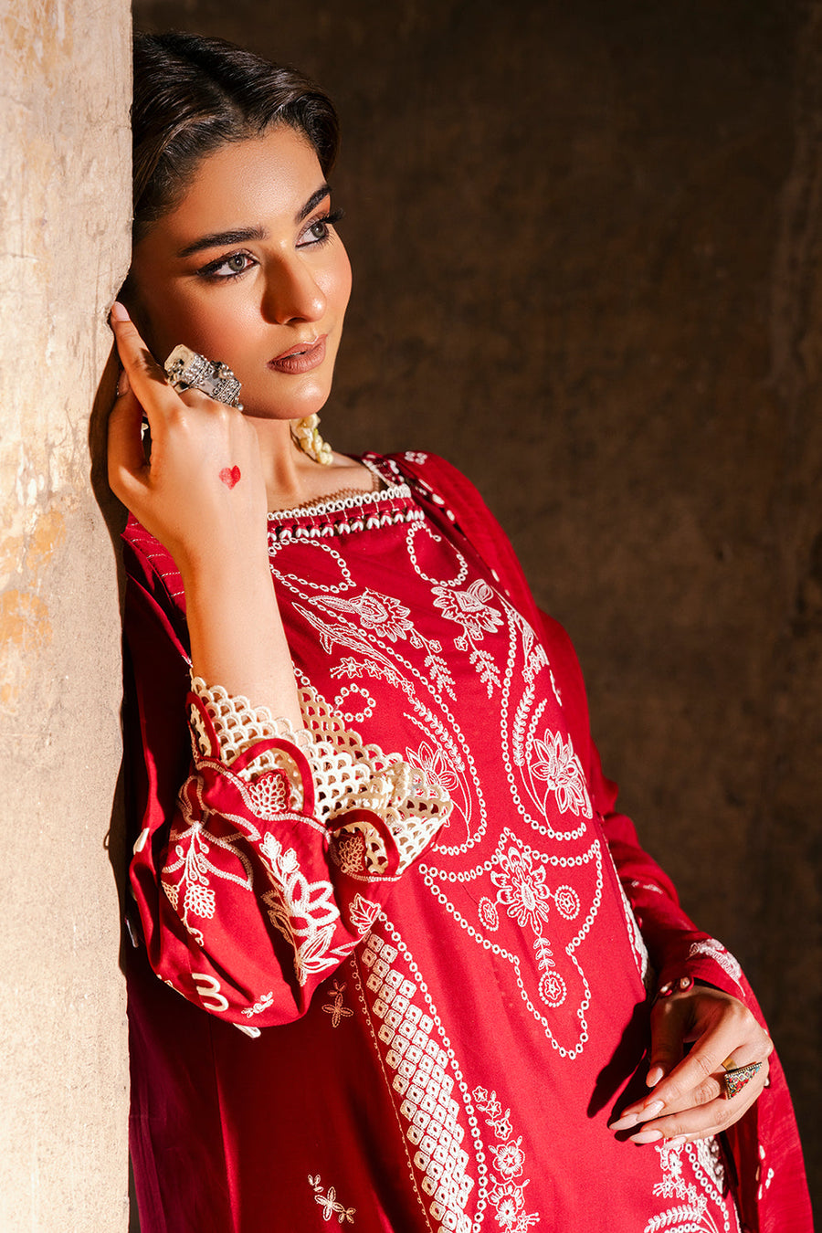 Zellbury Chikankari Embroidered Lawn Unstitched 3Pc Suit WUS25E30837