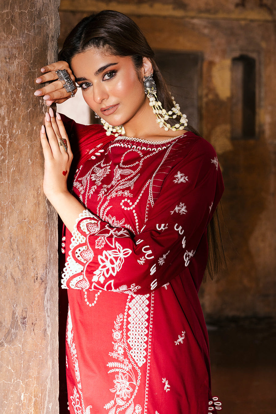 Zellbury Chikankari Embroidered Lawn Unstitched 3Pc Suit WUS25E30837