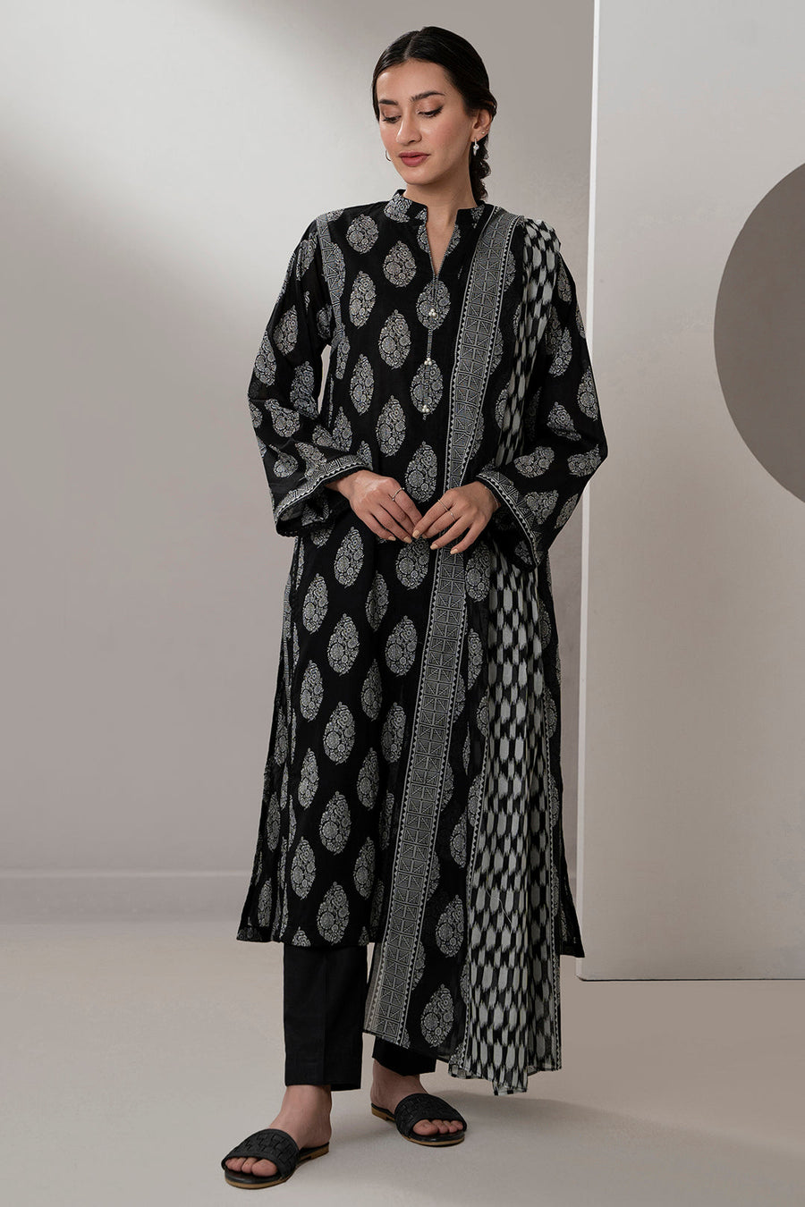 Zellbury Monochrome Printed Lawn Unstitched 3Pc Suit WUS25X30491