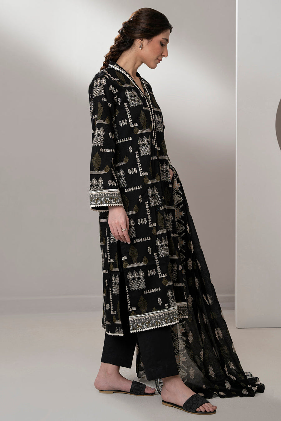 Zellbury Monochrome Printed Lawn Unstitched 3Pc Suit WUS25X30570