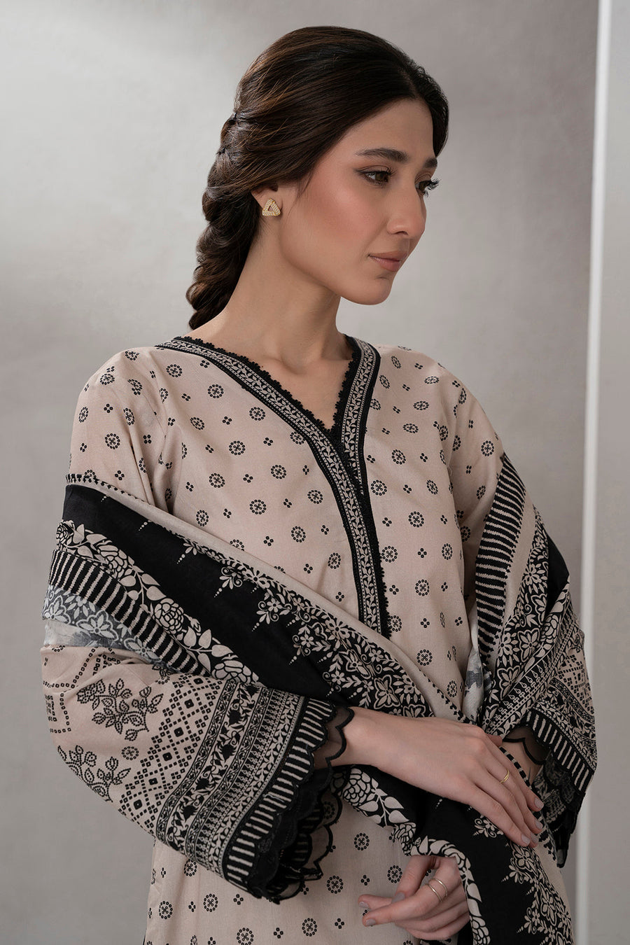 Zellbury Monochrome Printed Lawn Unstitched 3Pc Suit WUS25X30649