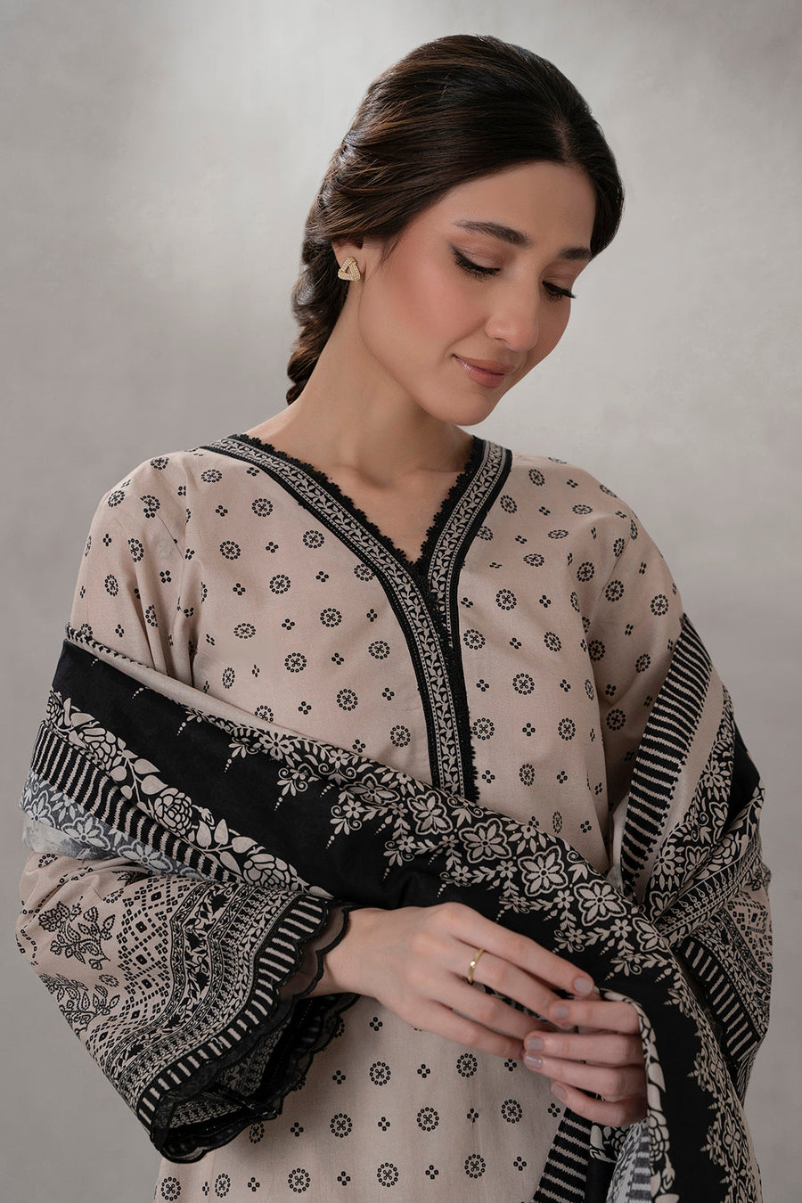 Zellbury Monochrome Printed Lawn Unstitched 3Pc Suit WUS25X30649
