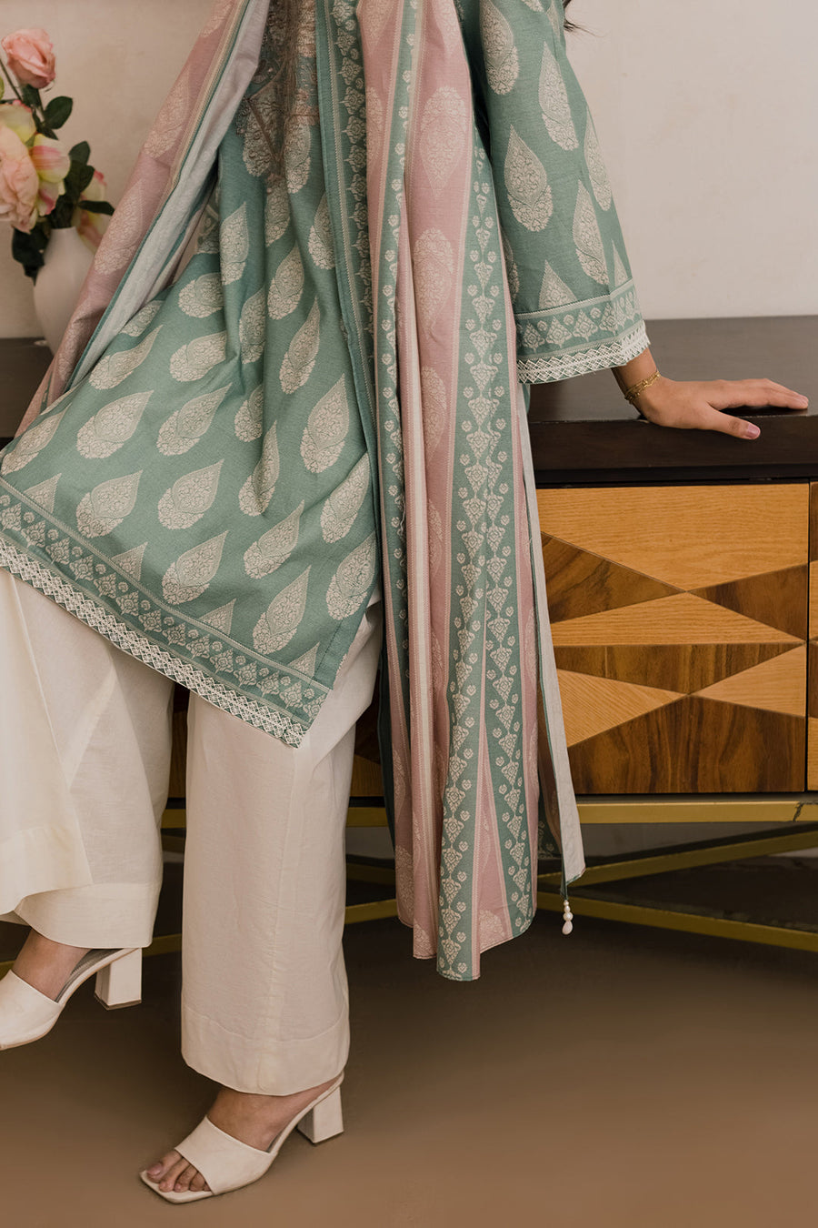 Zellbury Summer Embroidered Lawn Unstitched 2Pc Suit WUS26E20807